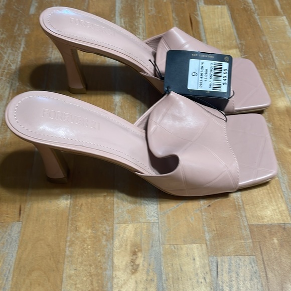NWT Forever 21 heeled sandals - Picture 4 of 7